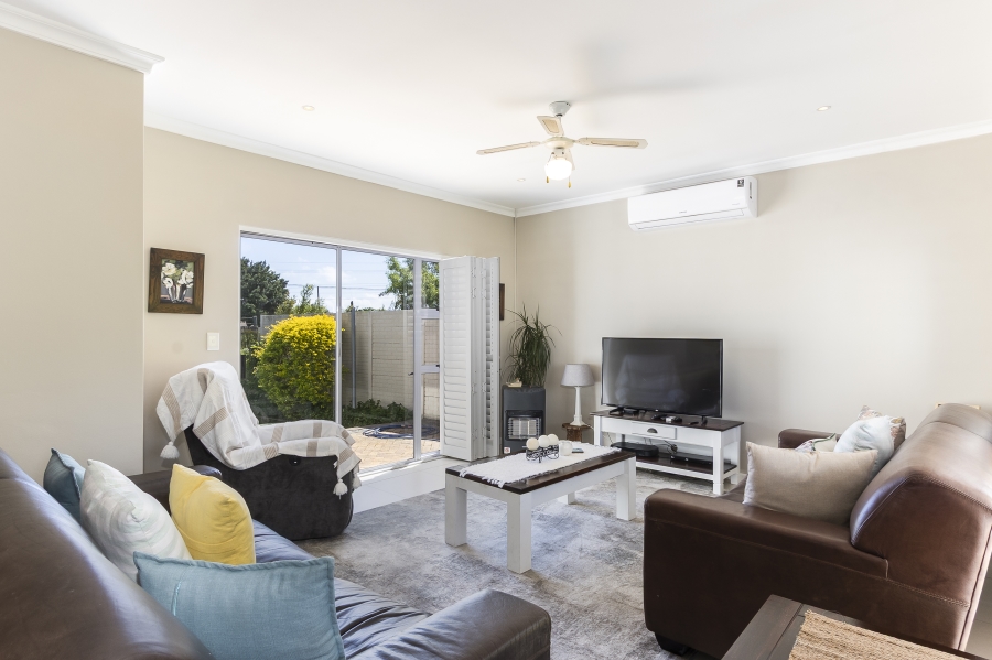To Let 3 Bedroom Property for Rent in Heritage Park Western Cape